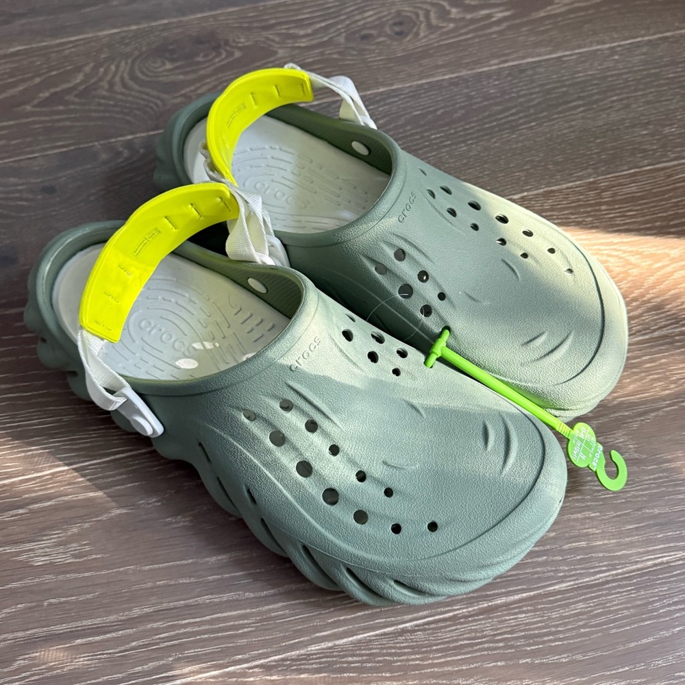 crocs echo clogs
